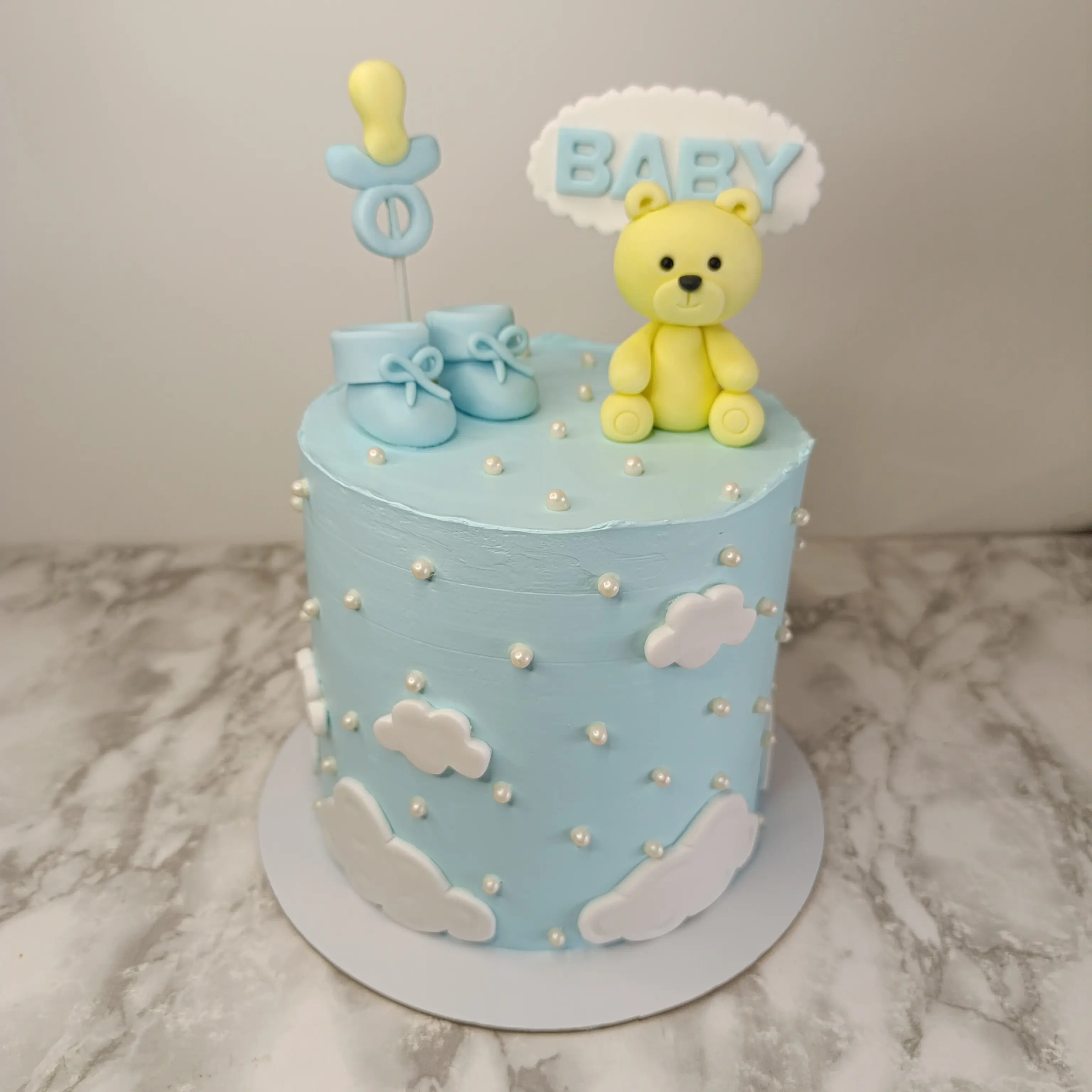 Pastel personalizado para Baby Shower,detalles en fondant,  elaborado por La Pasteleria  Capital Tarta 