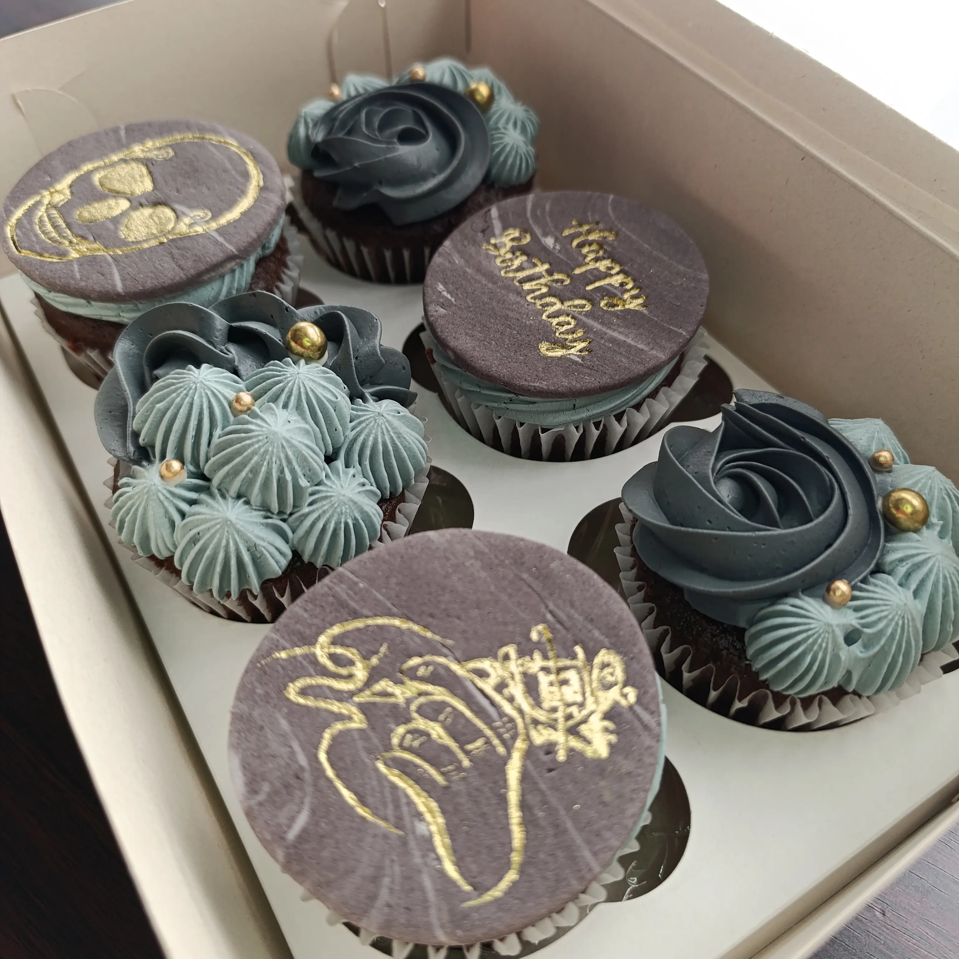 Cupcakes personalizados,decoracion Fondant y Crema, Elaborado por Pasteleria Capital Tarta 