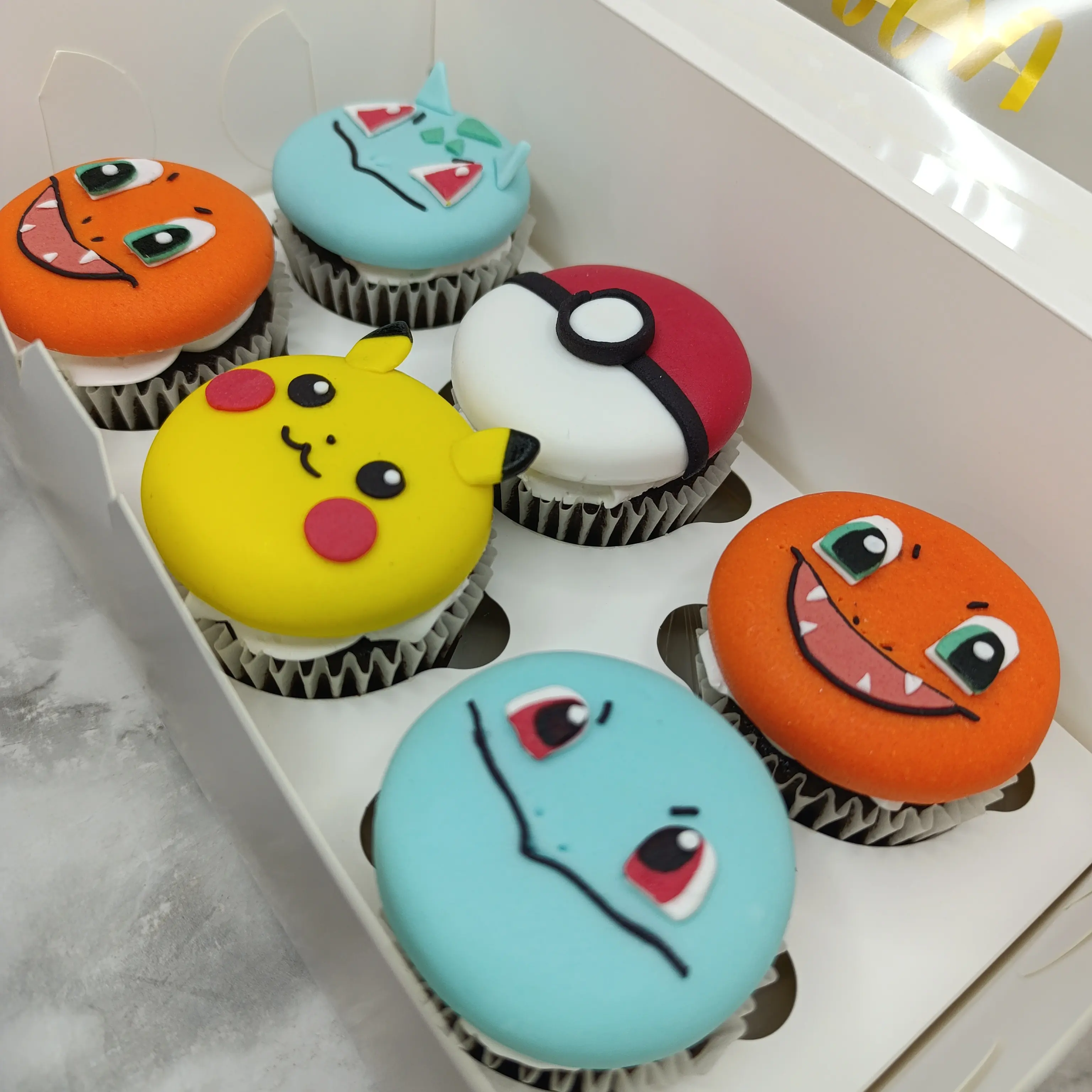 Cupcakes personalizados,decoracion Fondant y Crema, Elaborado por Pasteleria Capital Tarta 
