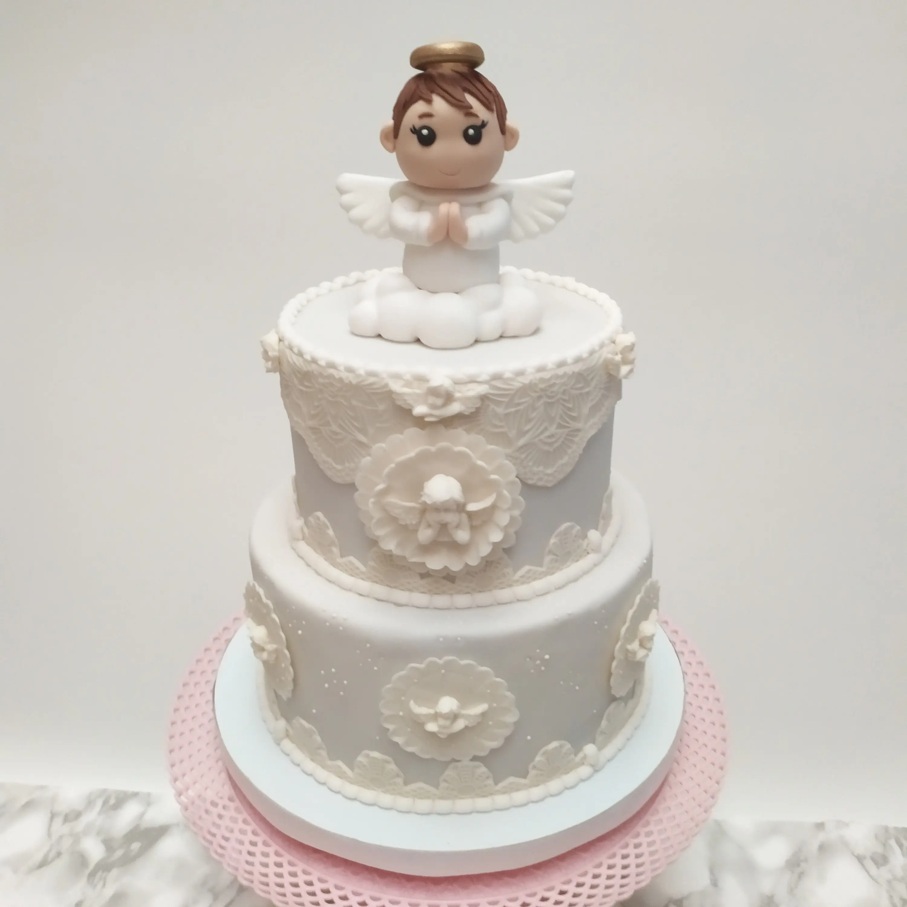 Pastel de Bautizo en fondant detalles en  3d angelito  ,elaborado por  Pasteleria Capital Tarta 