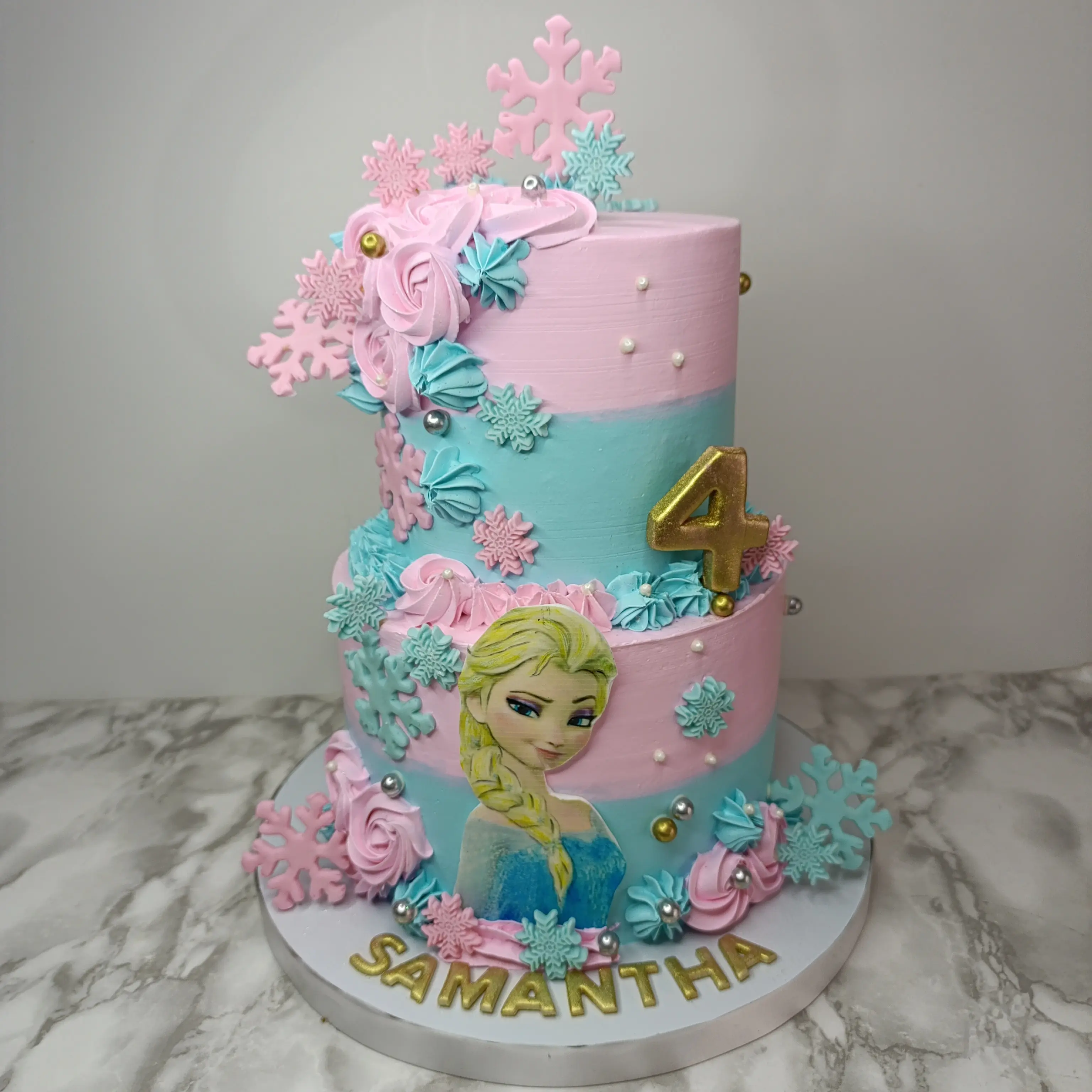 Pastel personalizado, para fiesta infantil con tematica de la Sirenita,  elaborado por Pasteleria Capital Tarta