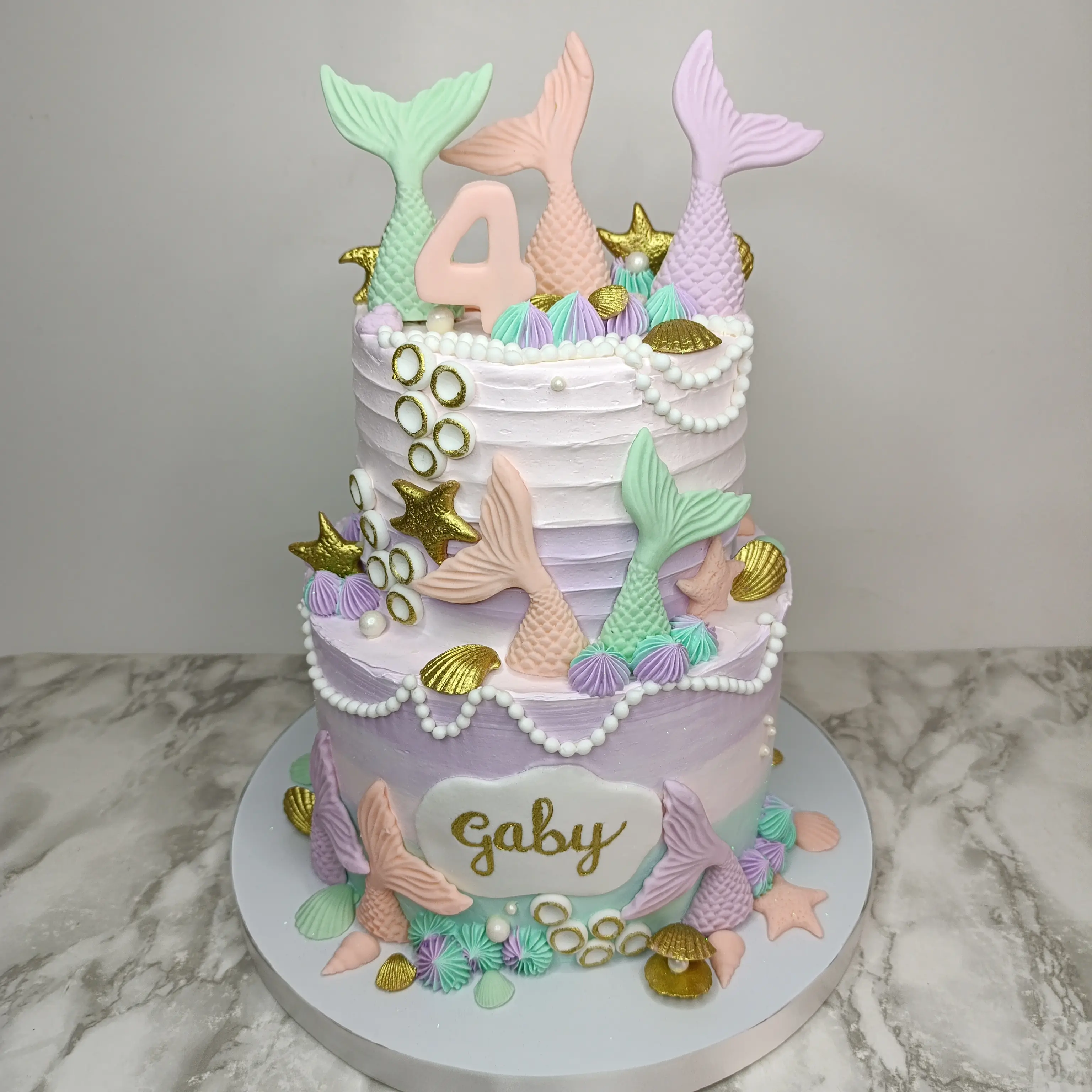Pastel personalizado, para fiesta infantil , tematica de Sirenita, detalle en Fondant y Crema , elaborado por pasteleria Capital Tarta