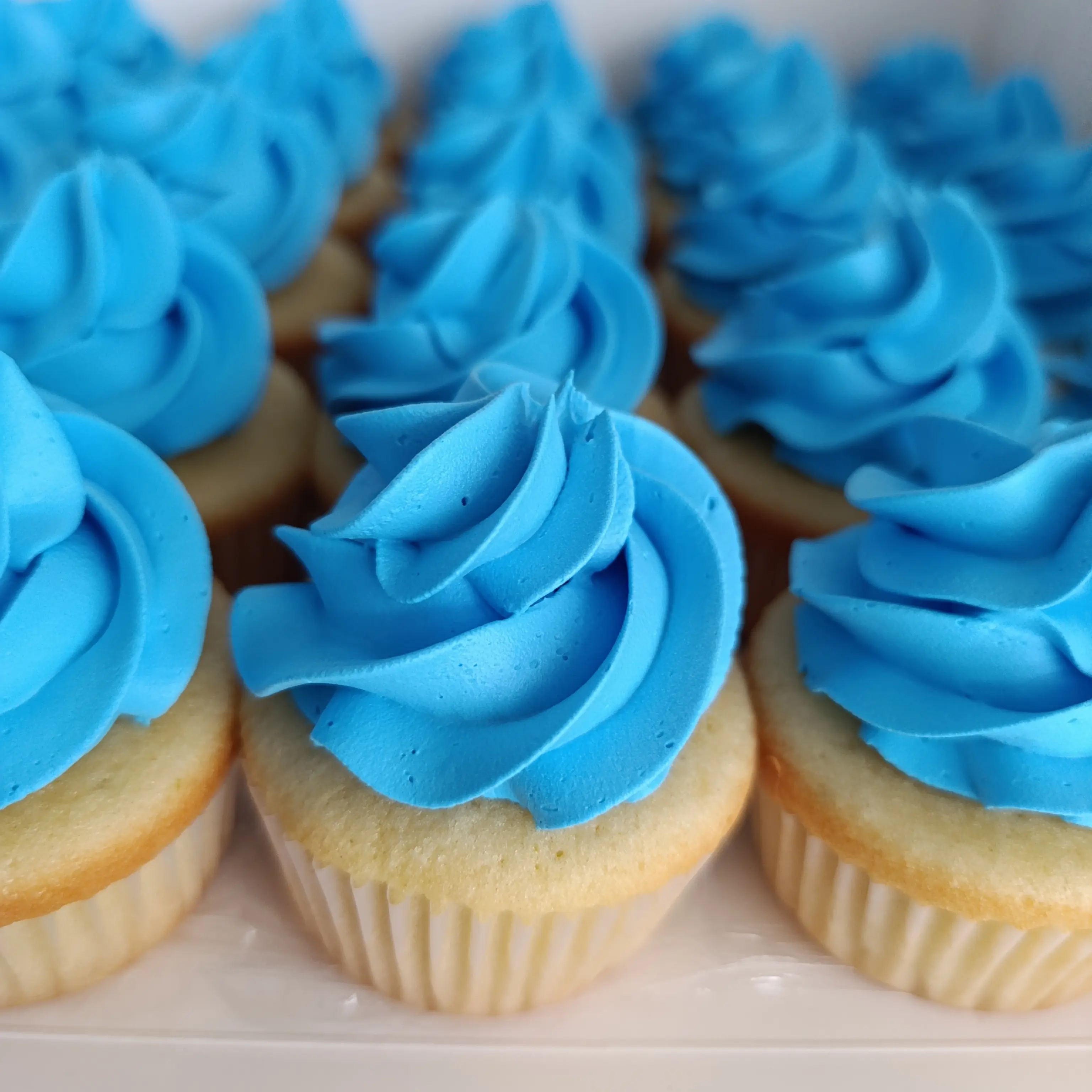 Minicupcakes, mesa de postres , elaborado por Capital Tarta 